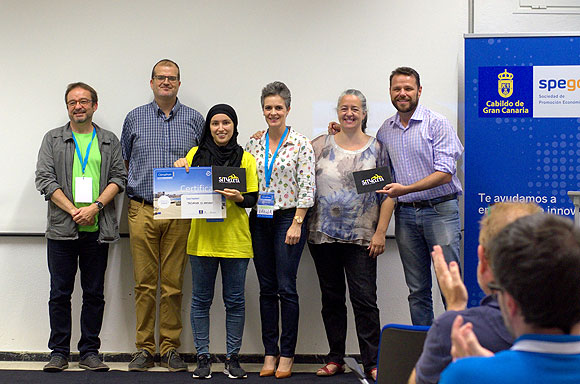 Un revestimiento de plástico difícil de reciclar gana el máximo galardón del primer #Climathon que acoge Gran Canaria // CanariasCreativa.com