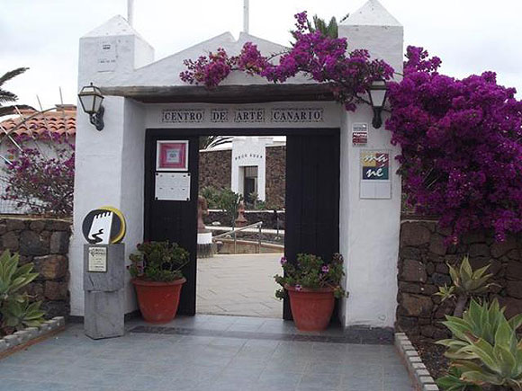 “Sentir la Maxorata” de Óliver Sánchez Acosta, se expone en Fuerteventura. // CanariasCreativa.com