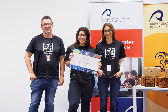 El equipo «Los terratoroides» GC002, y su plataforma aérea para detectar y dar respuesta a emergencias humanitarias, se alza con el primer premio de HackForGood Canarias 2019 // CanariasCreativa.com