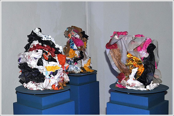 El arte del creador multidisciplinar Paco Arana toma el Centro Cultural de la Villa de Agaete (Gran Canaria)