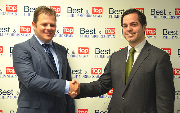 De izq a dcha, Tamás Szabados, Director General de Philip Morris en Canarias y  Daniel Pérez, Director General de MBA