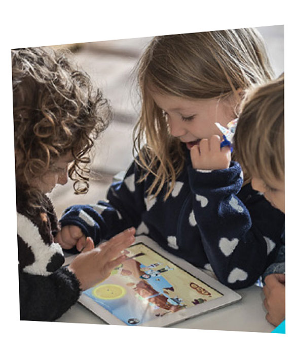 Tiny Trees se convierte en aventura transmedia al saltar de las pantallas al papel // CanariasCreativa.com