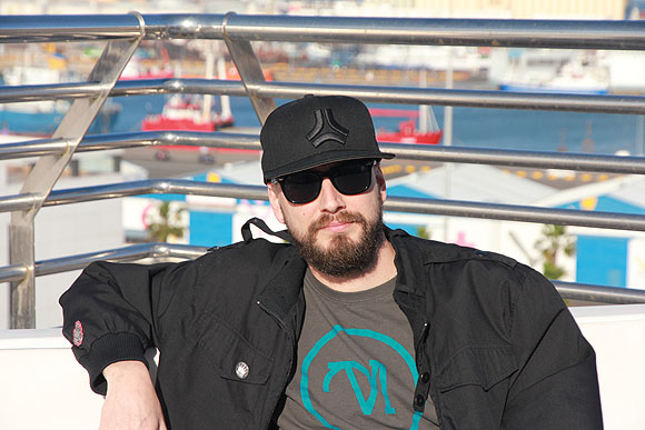 Cambando la Peluka a ritmo compasado // Carlos Fernández aka Woodhands // CanariasCreativa.com