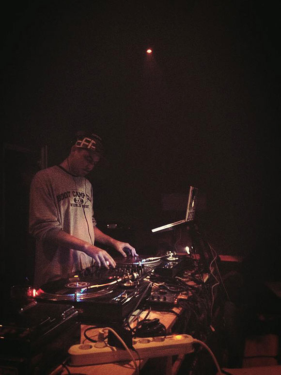 Cambando la Peluka a ritmo compasado // Carlos Fernández aka Woodhands // CanariasCreativa.com